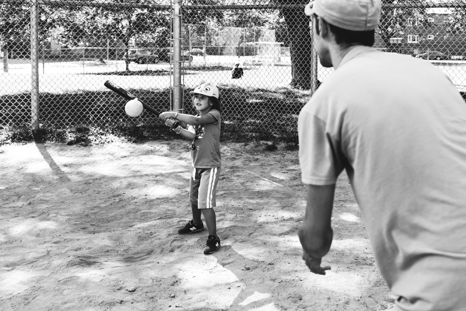 child playing softball - Family documentary photography