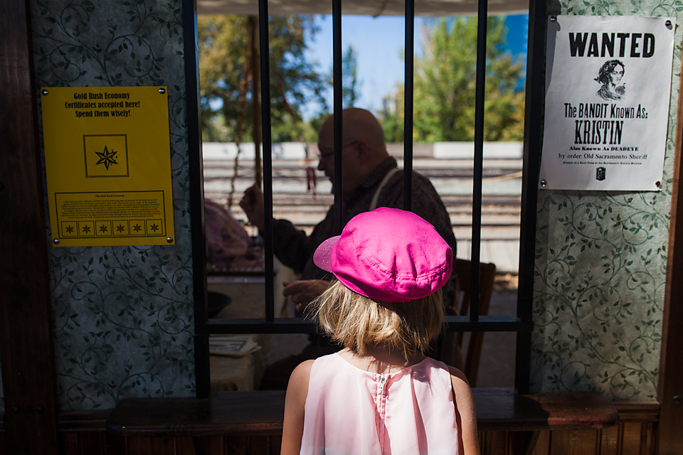 girl in pink hat - family documentary photography