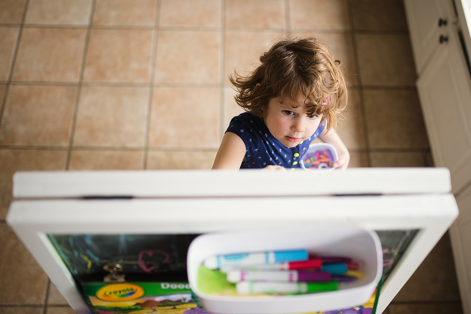 Girl at easel - Documentary Family Photography