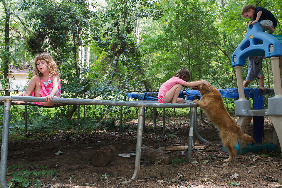 Kids on trampoline - Documentary Family Photogarphy