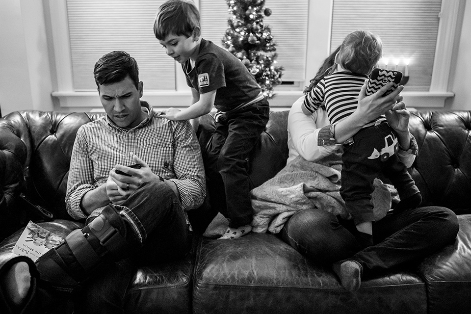 parents on devices covered in children