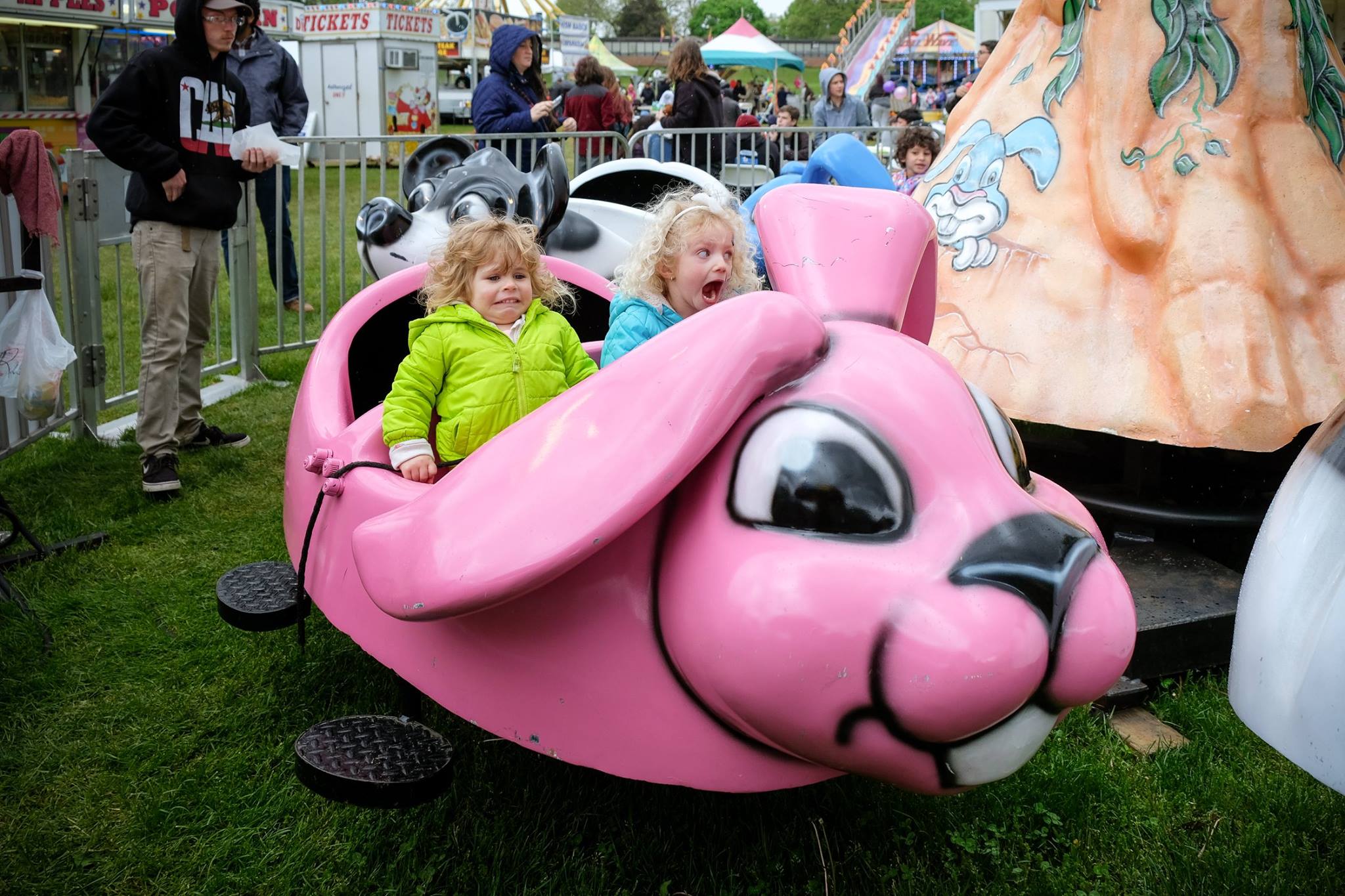 kids on carnival ride - documentary family photography