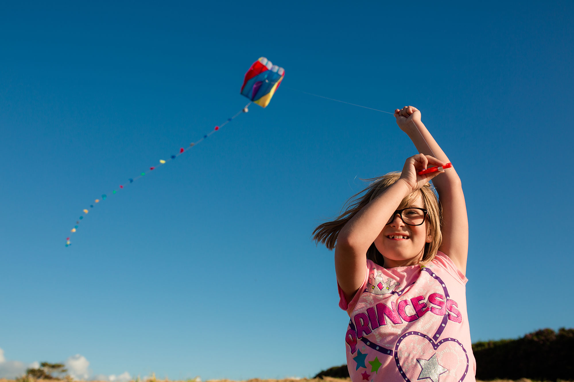 girl with kite - Documentary family photography