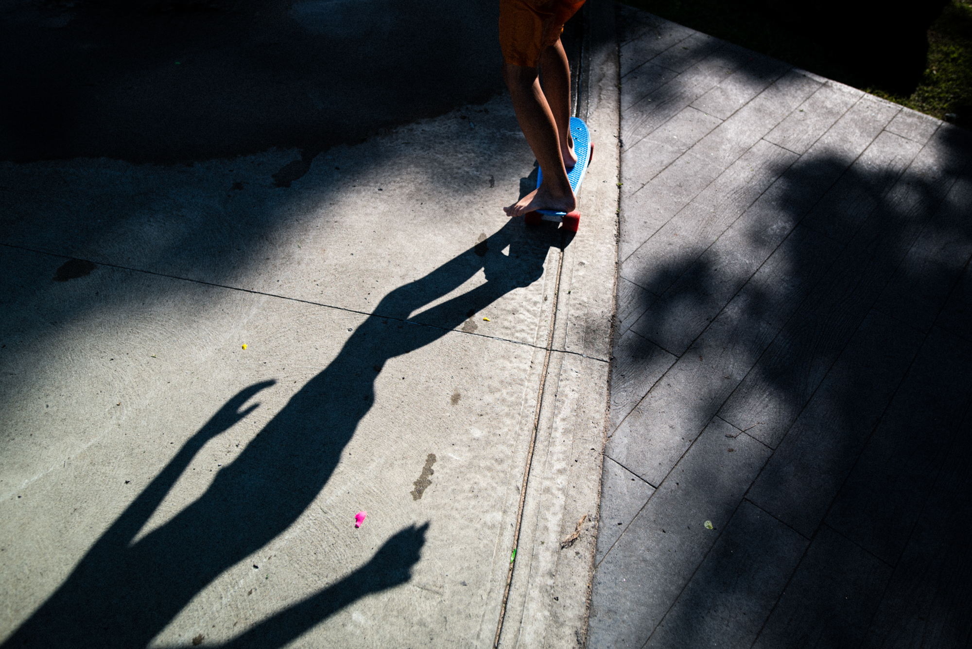 kid on skateboard - Documentary Family Photography