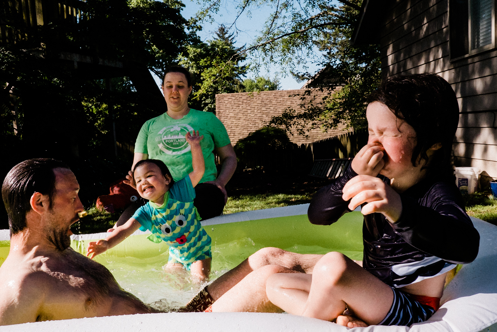 kids in pool - documentary family photography