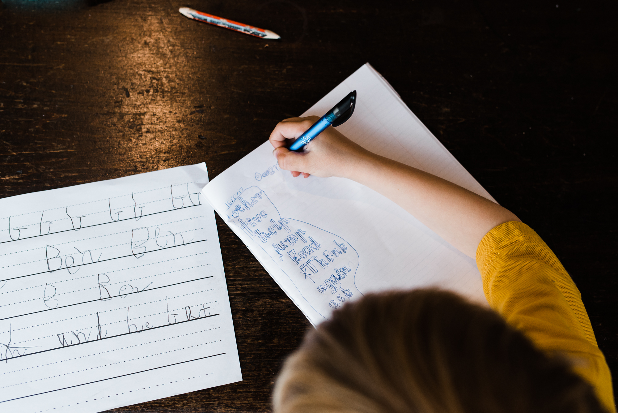 child does homework - documentary family photography