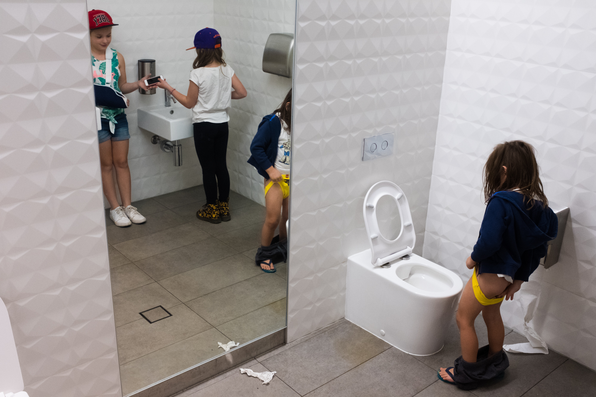kids in bathroom - documentary family photography