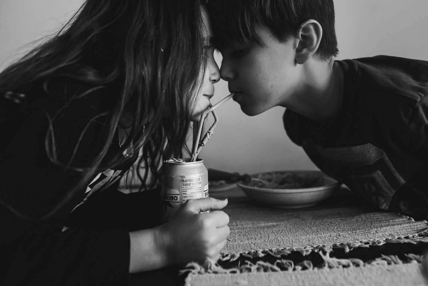 kids share soda - documentary family photography
