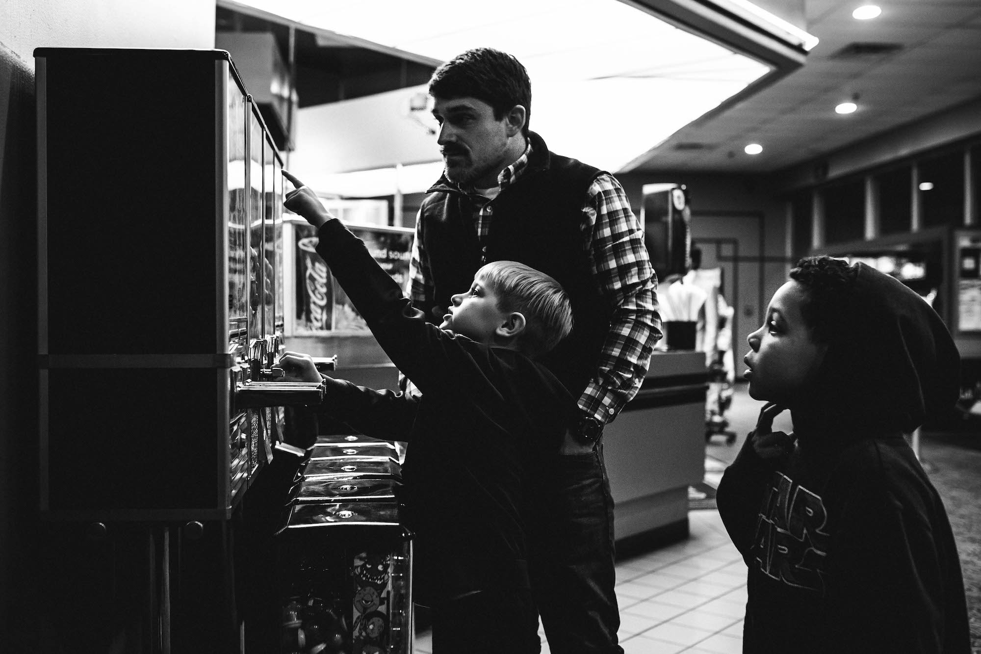 boys with father at vending machine - Documentary Family Photography