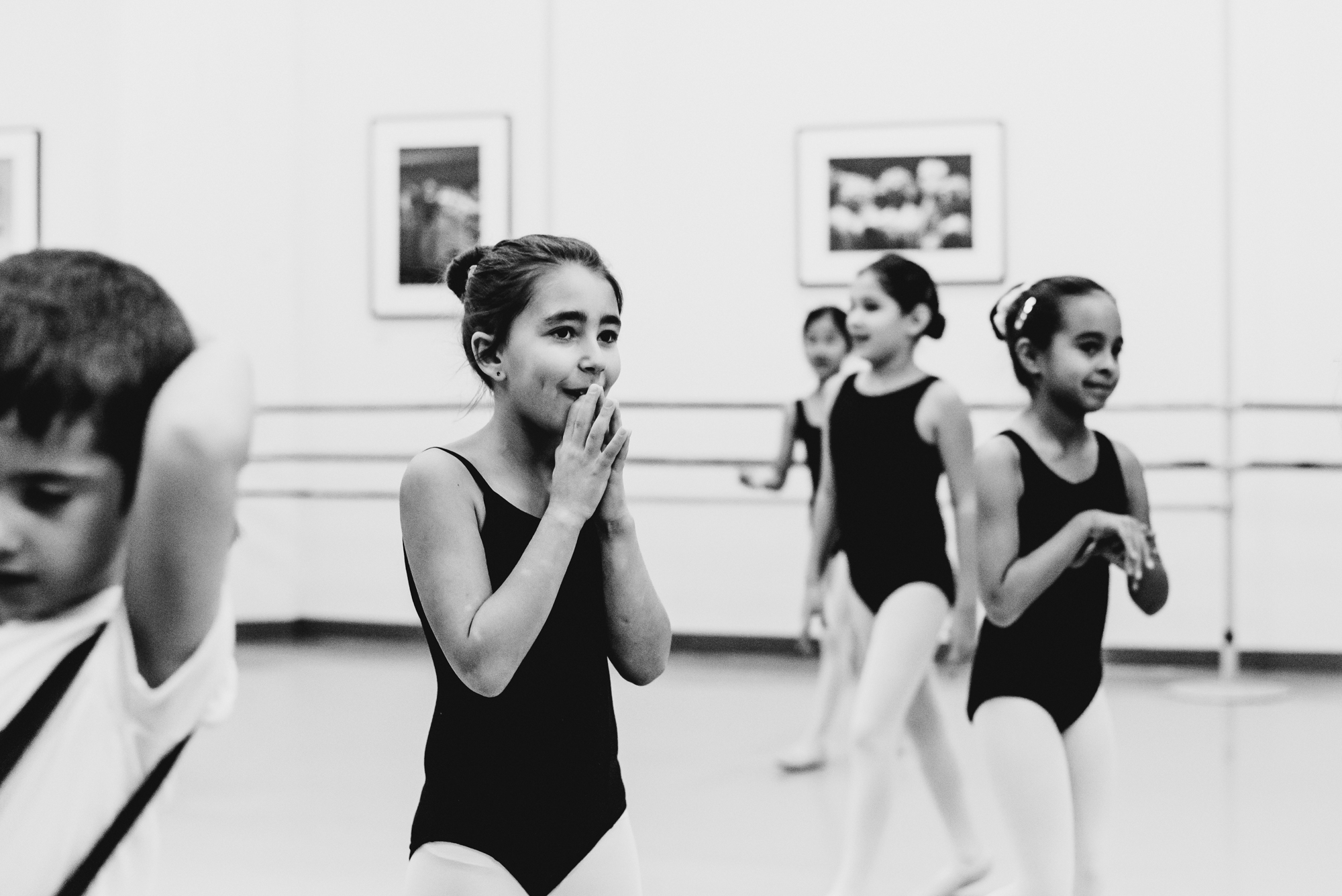 girl in ballet class - Documentary family photography