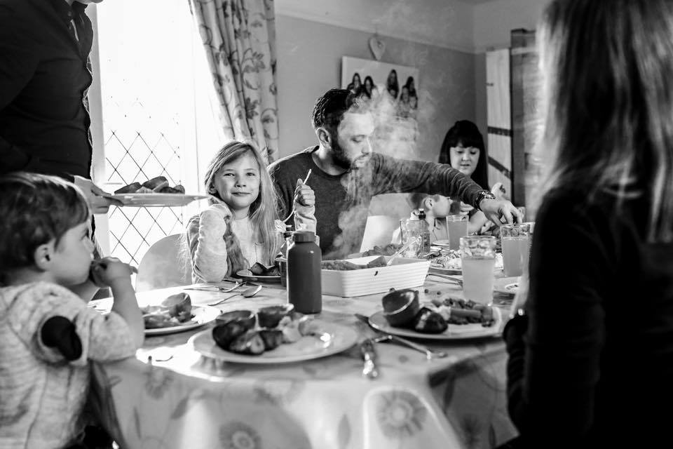 Family at dinner - Documentary Family Photography