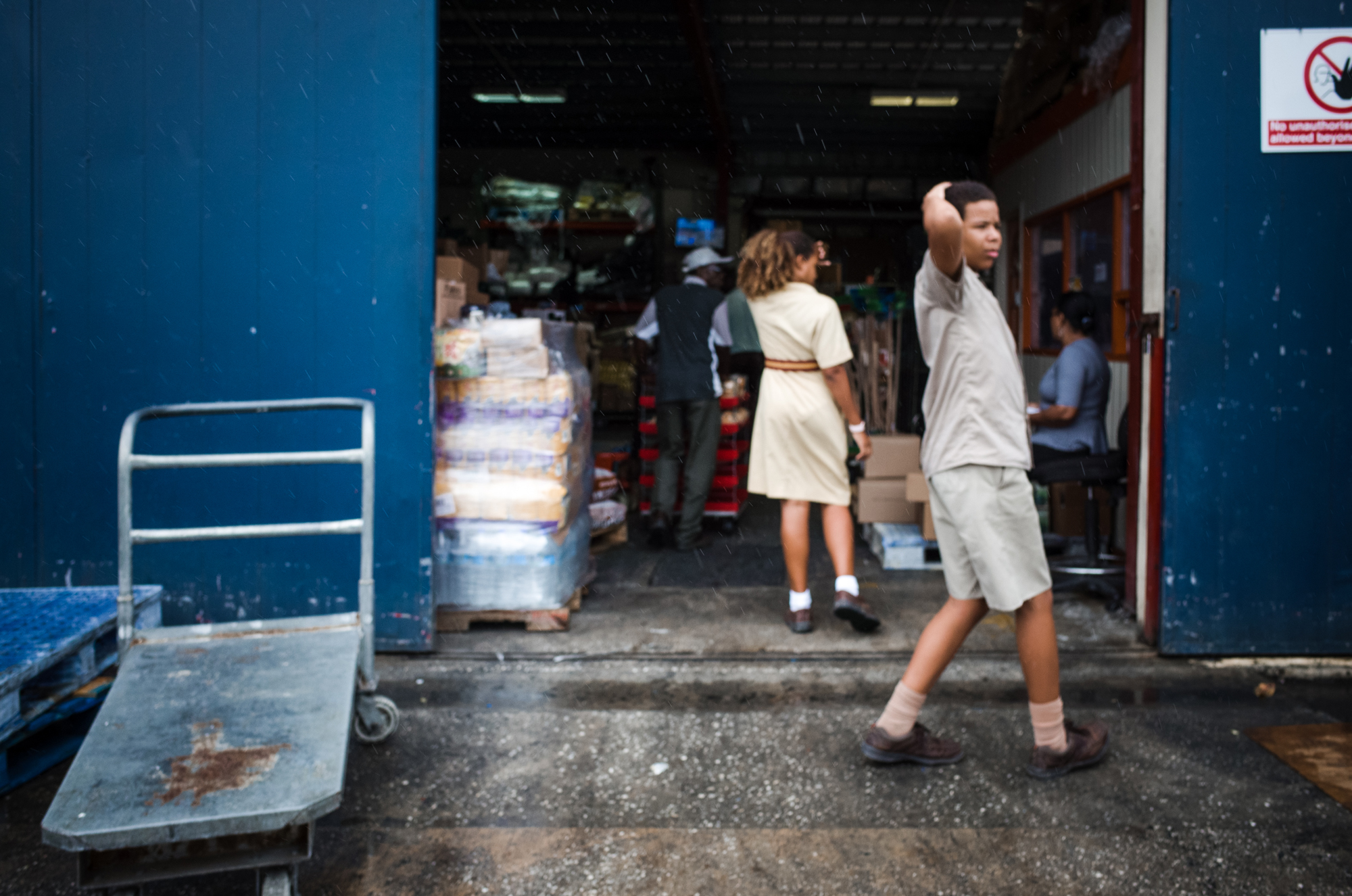 girls in shop - documentary family photography