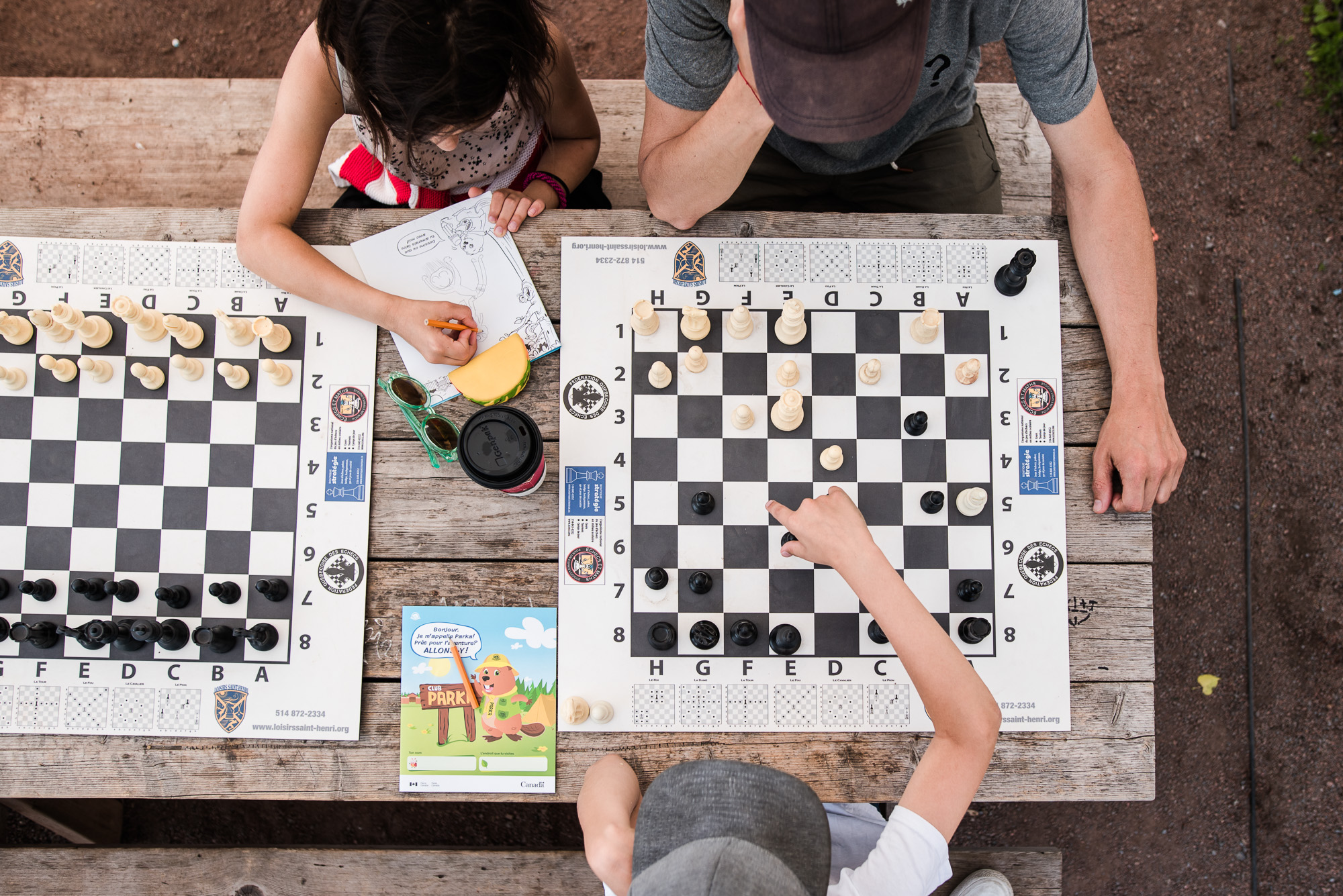 kids playing chess - documentary family photography