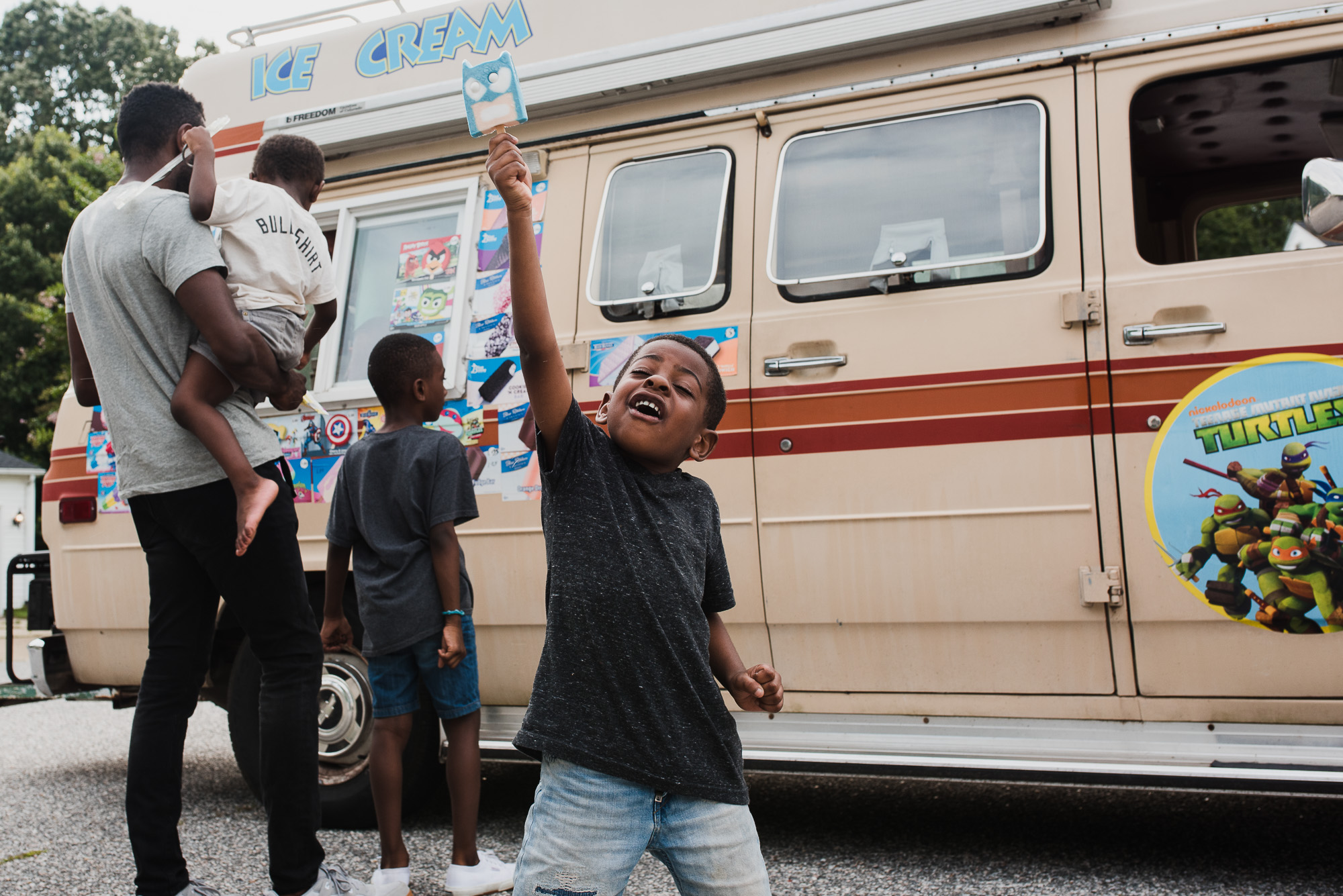 child with ice cream - Documentary Family Photography