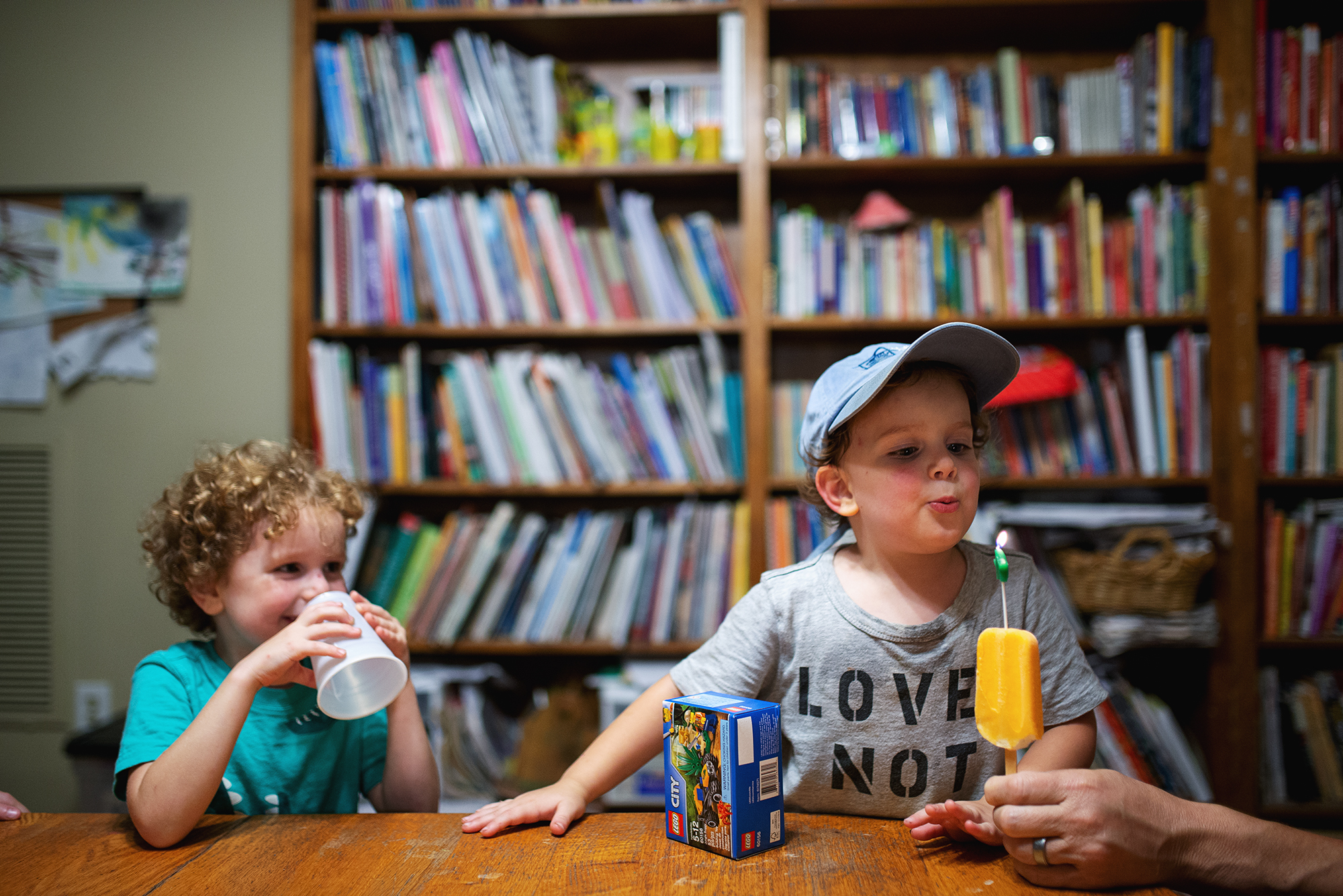 kids with drinks - documentary family photography