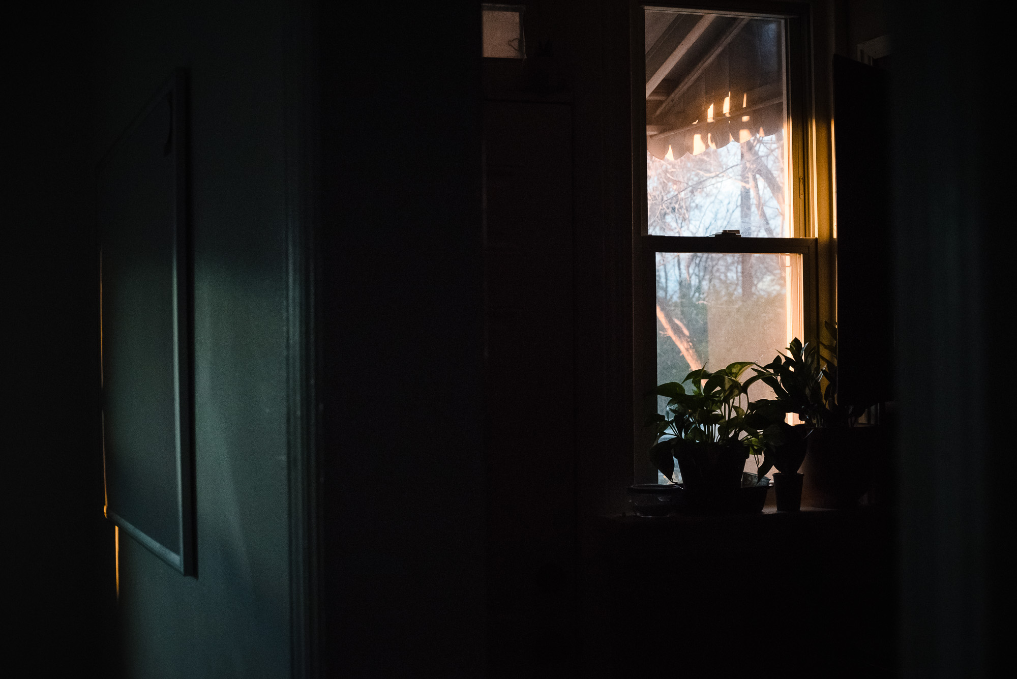 light through window - documentary family photography
