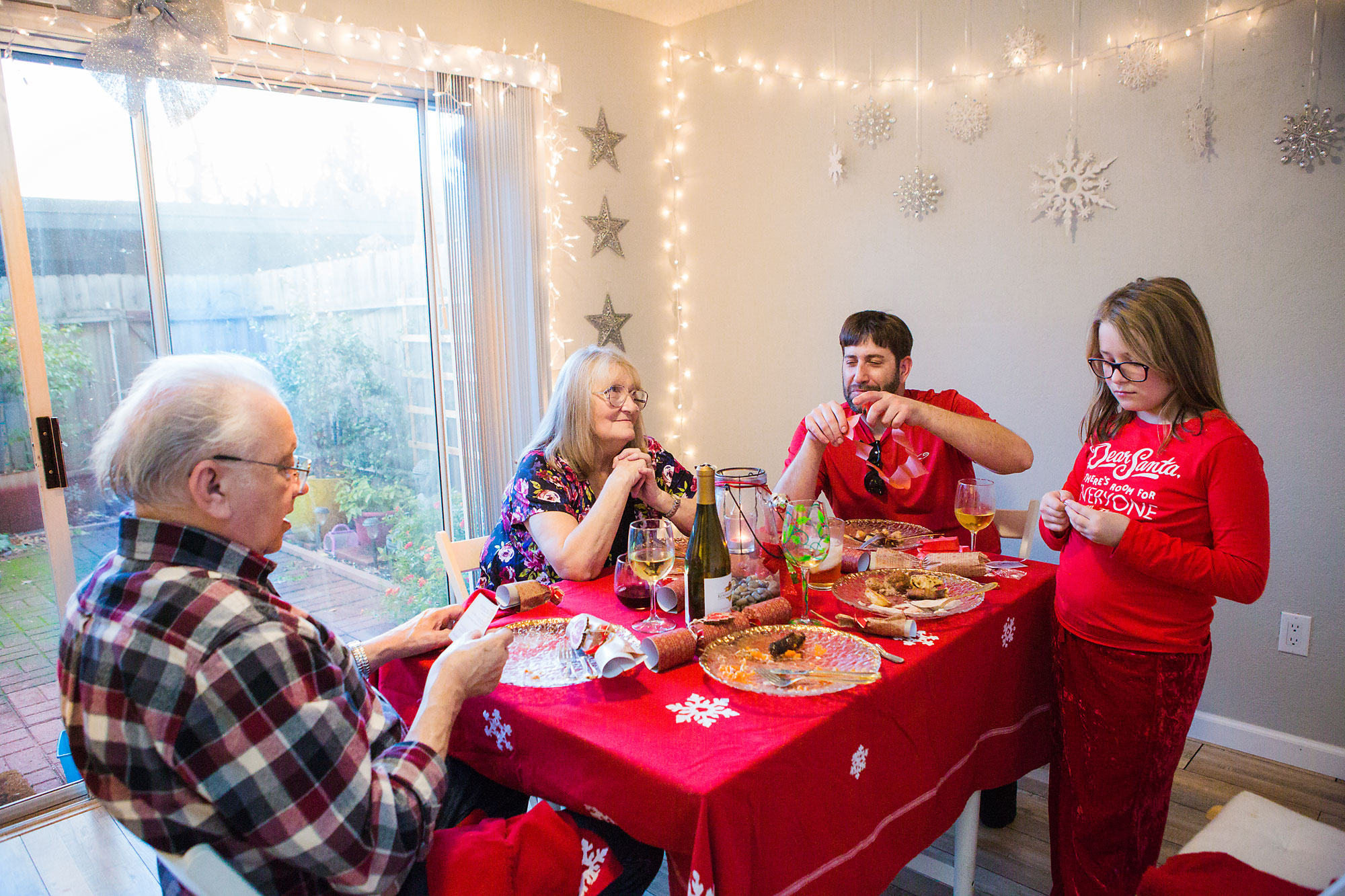 family at dinner table - documentary family photography