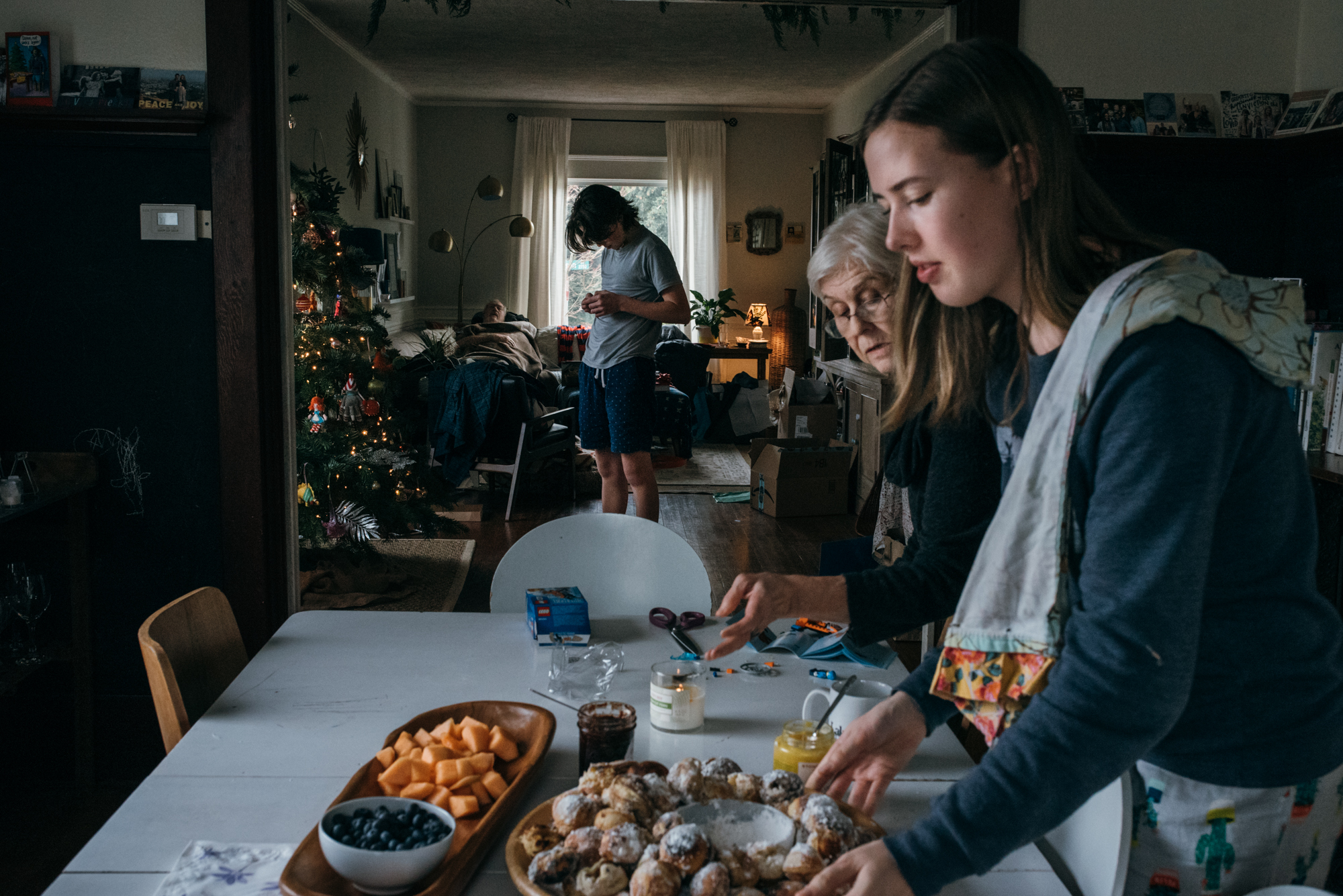 preparing a family meal - documentary family photography